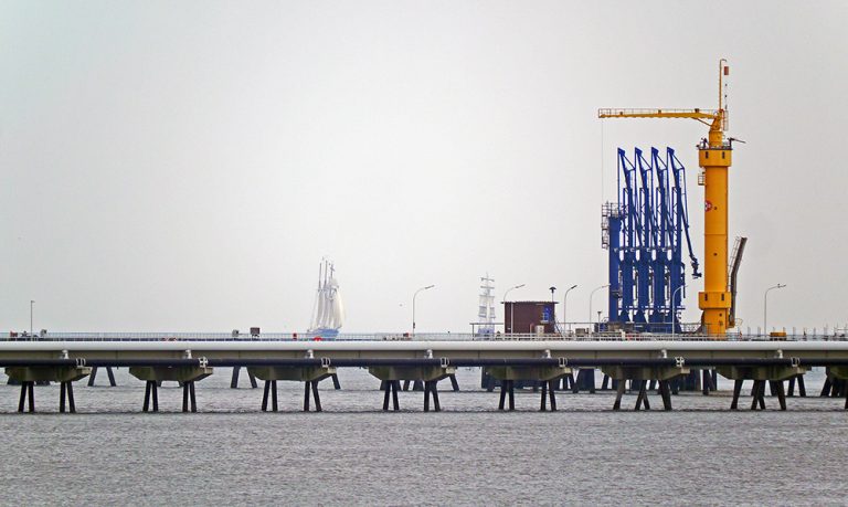 Preţurile petrolului s-au majorat cu peste 2% din cauza atacului împotriva unei nave petroliere a Iranului