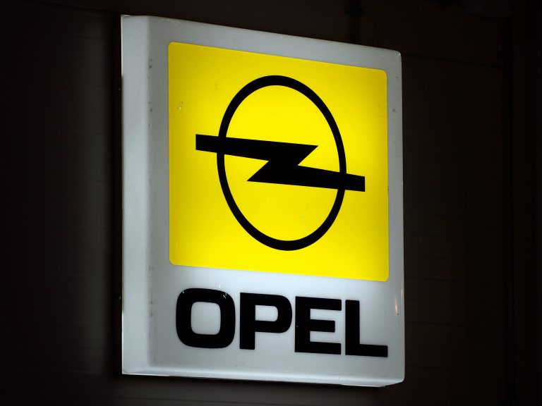 PSA achiziționează Opel cu 2,2 miliarde de euro