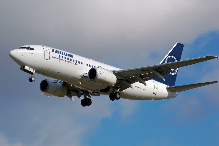 Tarom anunță suspendarea unor rute externe