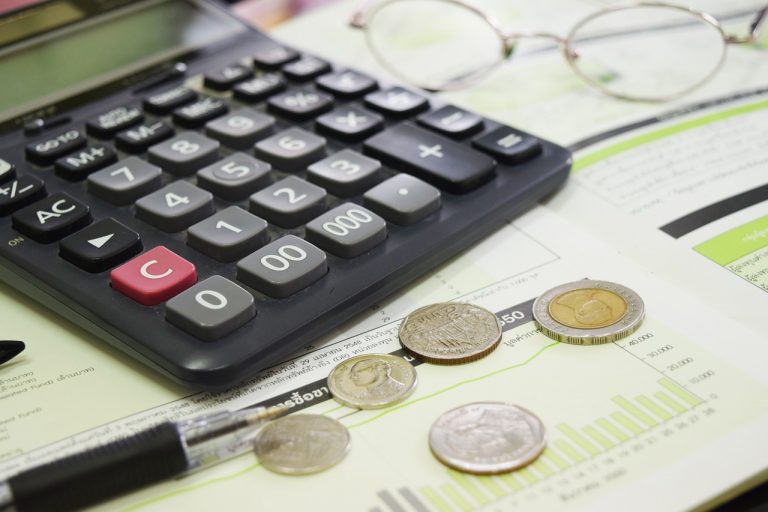 CNIPMMR: Majorările salariale trebuie corelate cu evoluția economiei, în baza criteriilor de performanță