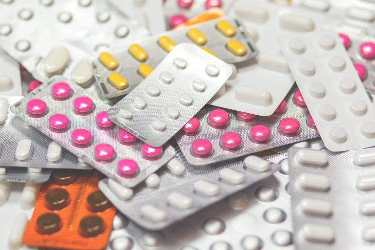 Unul dintre cei mai mari producători de medicamente își deschide singurul centru de servicii logistice din Europa la București
