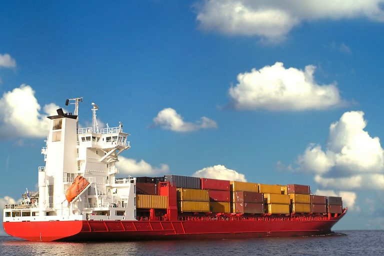 INS: România – deficit comercial de 2874,2 milioane de euro în februarie 2025