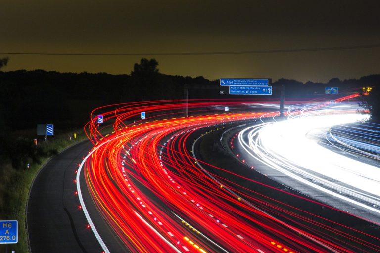 Numărul înmatriculărilor de autoturisme a crescut cu 75% în primele patru luni