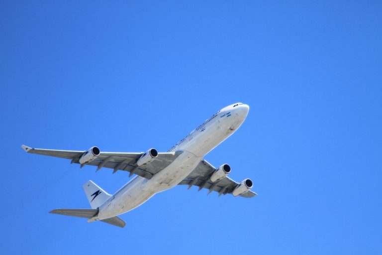 Air Canada va opera zboruri directe din București către Montreal și Toronto