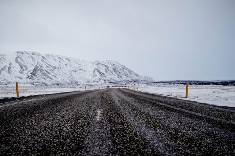 Circulația rutieră va fi închisă pe Transalpina începând de luni