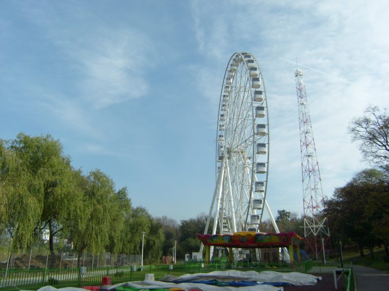 Un fel de London Eye în Tei-Plumbuita