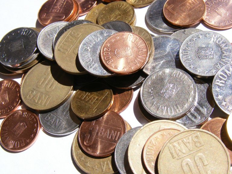 CE: Economia României va scădea în următorii doi ani