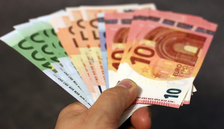 Un sat din Elveția acordă o primă în valoare de 70.000 de franci familiilor care doresc să se stabilească acolo