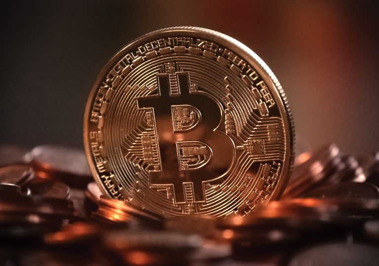 Simon Peters,  eToro: Corecția prețurilor criptoactivelor se prefigura de câteva săptămâni