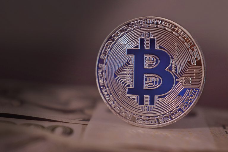 Criptomonedele își continuă ascensiunea