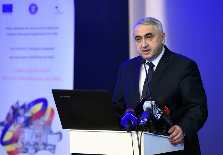 55.000 de profesori formaţi prin proiectul CRED