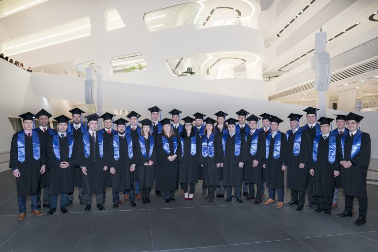 Burse de până la 35 % din programul Executive MBA Bucharest