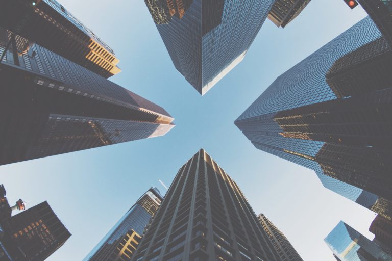 Primele 100 de companii la nivel mondial au  o valoare de piață de 20.000 de miliarde de dolari, arată o analiză a PwC