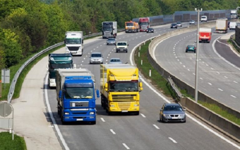 30% din operatorii de transport rutier români nu vor supraviețui crizei