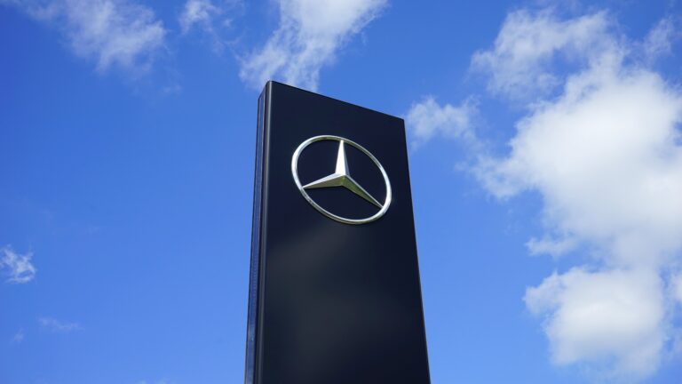 Compania Mercedes va lansa trotinetele electrice