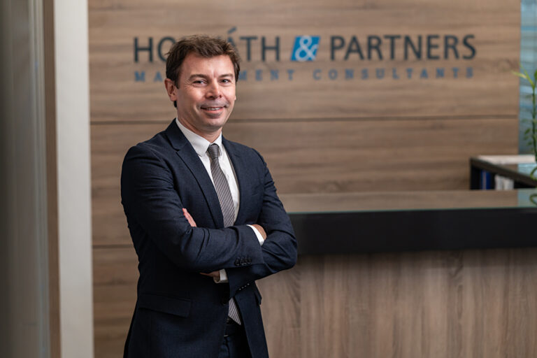 Horváth & Partners: absorbția integrală a fondurilor europene, prioritară în redresarea economică a României