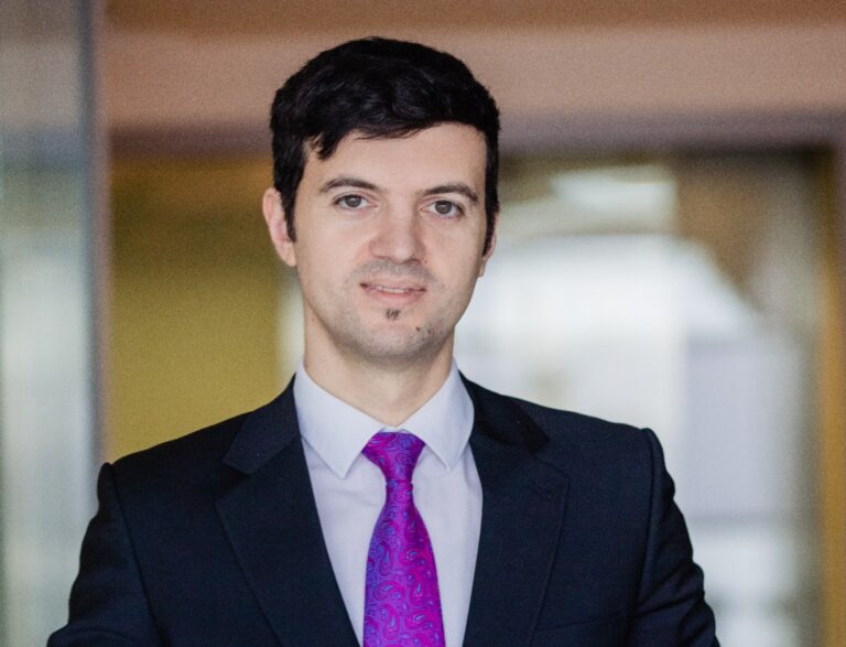Sondaj EY România: Marea majoritate a contribuabililor nu a solicitat niciodată dobânzile aferente rambursărilor de TVA întârziate