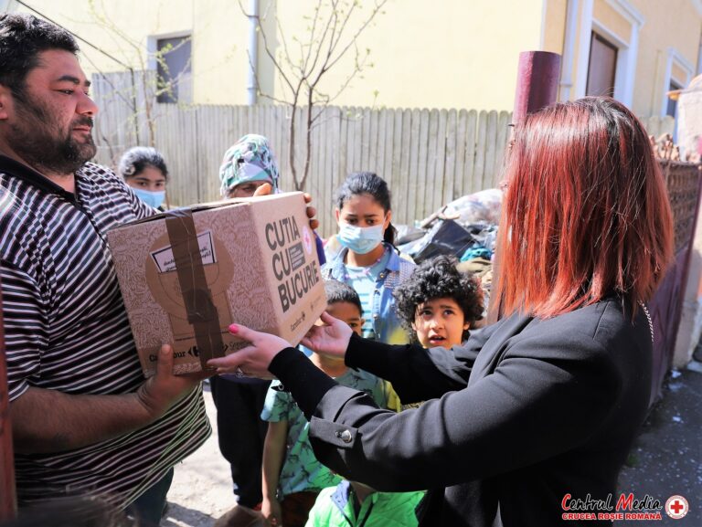 Crucea Roșie Română, P3 Logistic Parks, Carrefour România aduc Cutia cu Bucurie