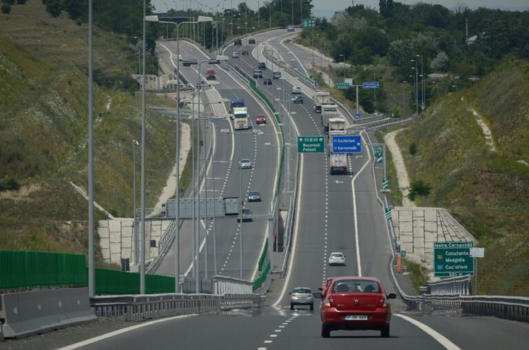 Despăgubirile plătite pe RCA de asigurători ca urmare a accidentelor rutiere au crescut cu 26% în T1 2021