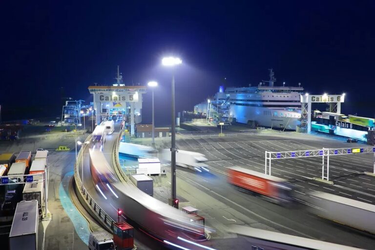 Transportatorii cer protecție Guvernului României și autorităților franceze și europene