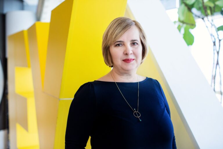 Alina Dimitriu este noul lider al departamentului de Audit şi servicii conexe al EY România
