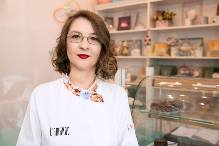 L’Amande – Desserts sans gluten pornește extinderea în România prin debutul în Bacău