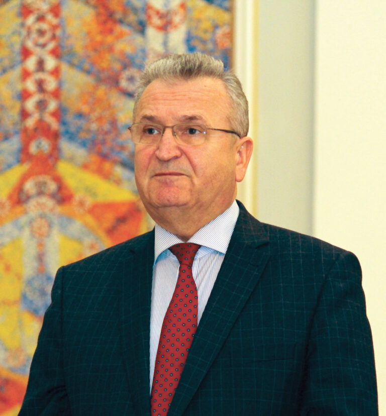 Privind spre următorul deceniu european al României