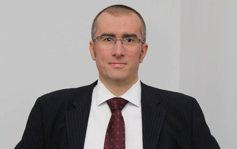 Ciprian Bîrsan, business analyst: problemele legate de semiconductori și cipuri nu se vor rezolva curând