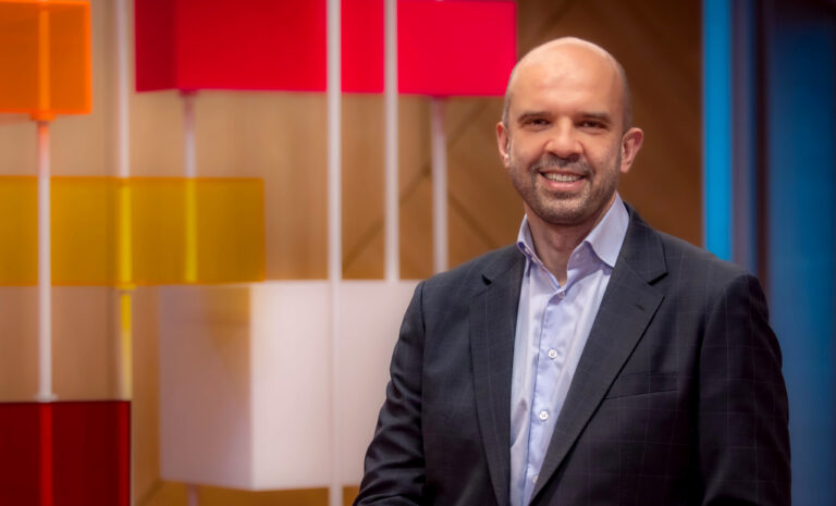 PwC CEO Survey 2022: Încrederea în creșterea economică globală atinge un nou record al ultimului deceniu. În România, majoritatea directorilor de companii sunt optimiști