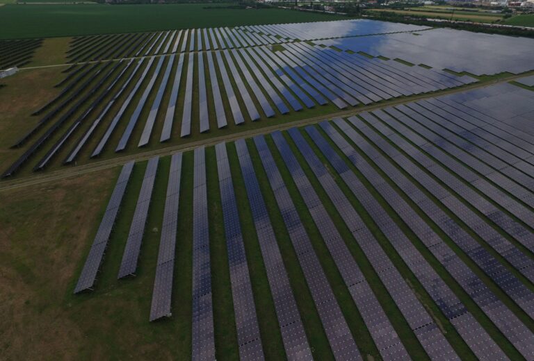 ENEL GREEN POWER ACHIZIȚIONEAZĂ DE LA MYTILINEOS DOUĂ PROIECTE PENTRU CENTRALE FOTOVOLTAICE CU O CAPACITATE TOTALĂ DE APROXIMATIV 90 MW