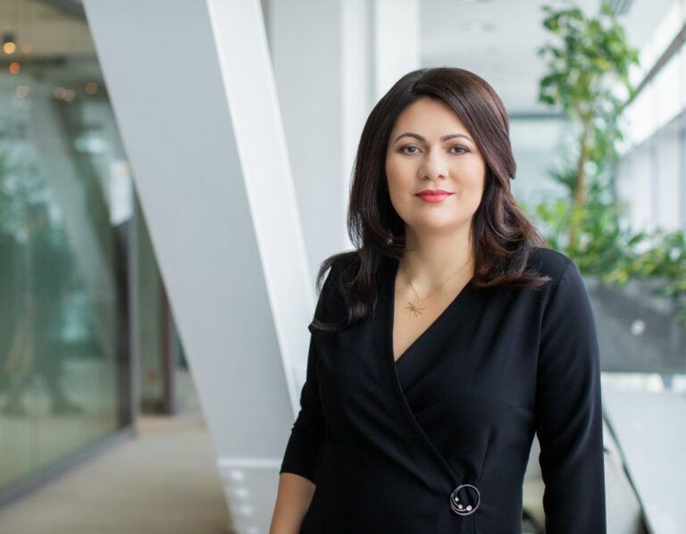 EY este prima organizație de servicii profesionale care primește acreditarea globală UiPath Service Network (USN)