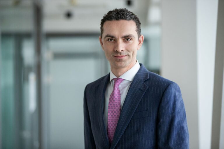 Studiu EY: 2021 a fost cel mai activ an pentru piața tranzacțiilor IPO din ultimii 20 de ani