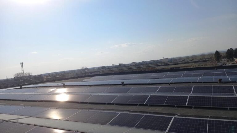 Aquila lansează strategia de sustenabilitate şi anunță inaugurarea unei centrale fotovoltaice în Ploiești