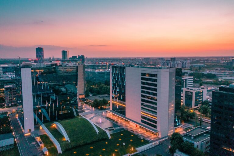 Emerson, chiriaș într-o clădire de top din București