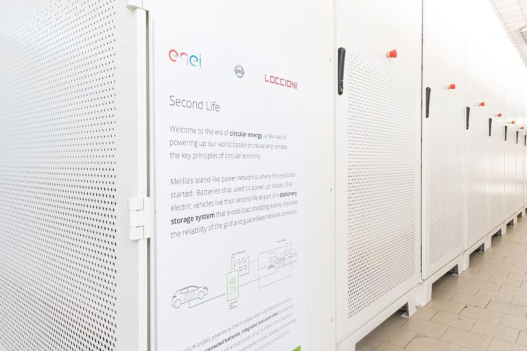 ENEL lansează sistemul inovator „second life” pentru baterii auto electrice uzate, în Melilla, Spania