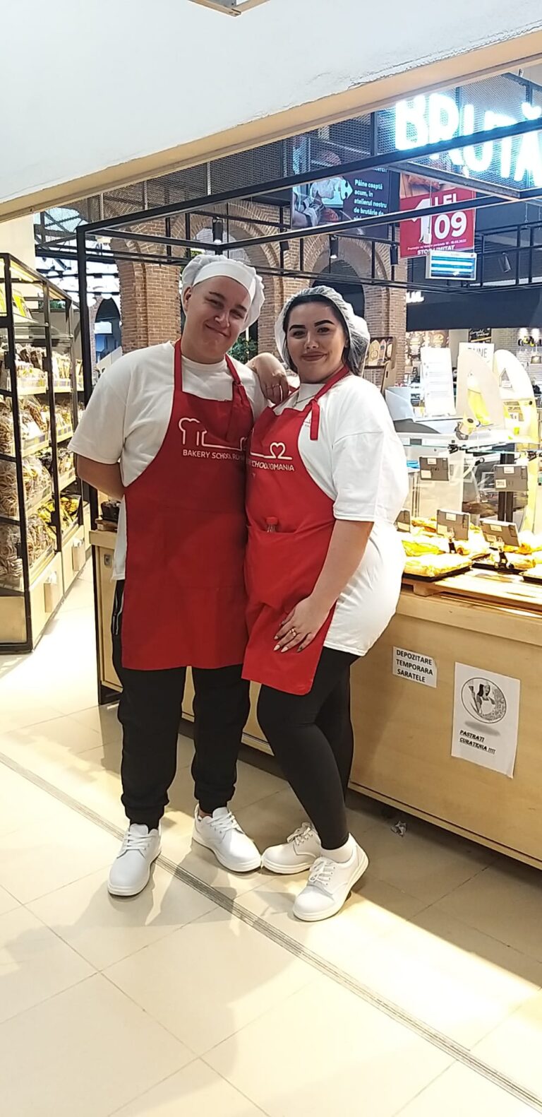 Elevii Bakery School au început practica la Carrefour România: Ce învață și ce oportunități au