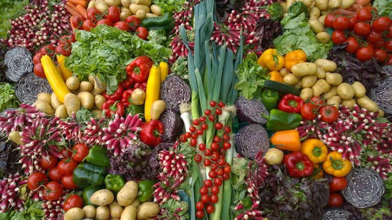 Studiu Reveal Marketing Research: 12% dintre români  susțin că preferă dietele fără carne pe toată perioada anului