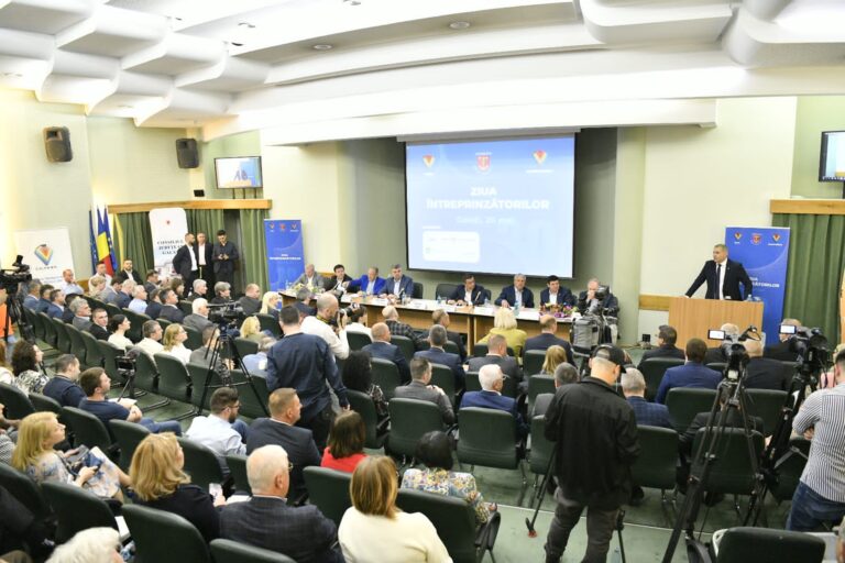 Fondurile europene 2021-2027 pentru IMM-uri, analizate la Ziua Întreprinzătorilor