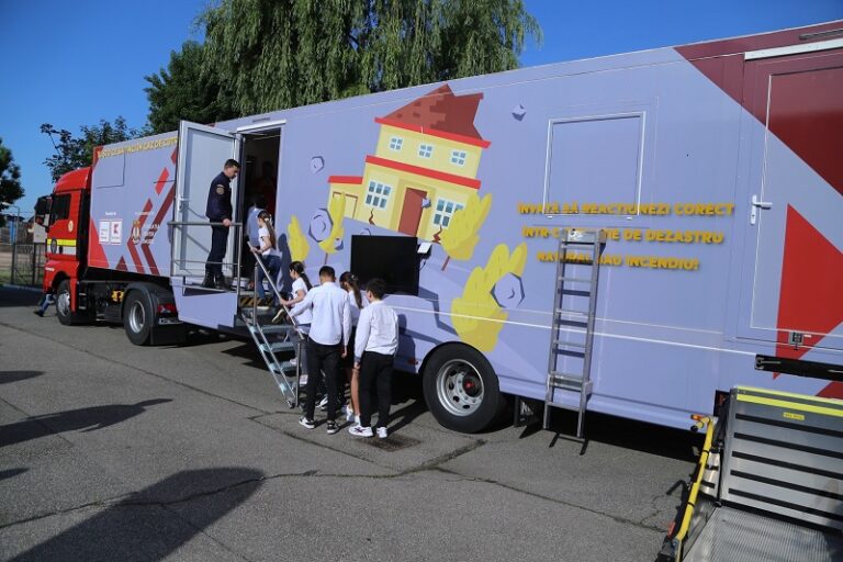 Centru mobil de instruire a populației pentru situații de urgență