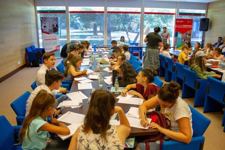Tabără urbană de educație financiară