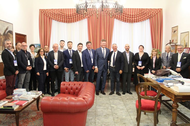 Parteneriate între orașele Ghimbav (România) și Alghero (Sardinia, Italia)