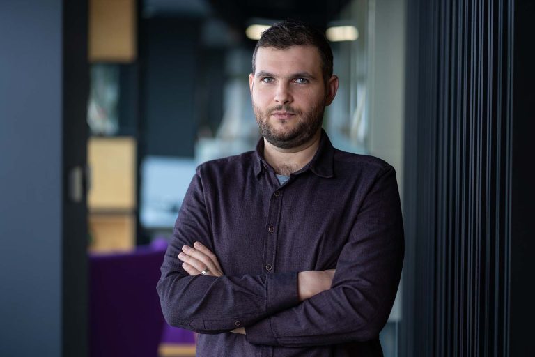 Retrospectivă OLX: Cât a costat în 2022 să trimiți un elev la școală