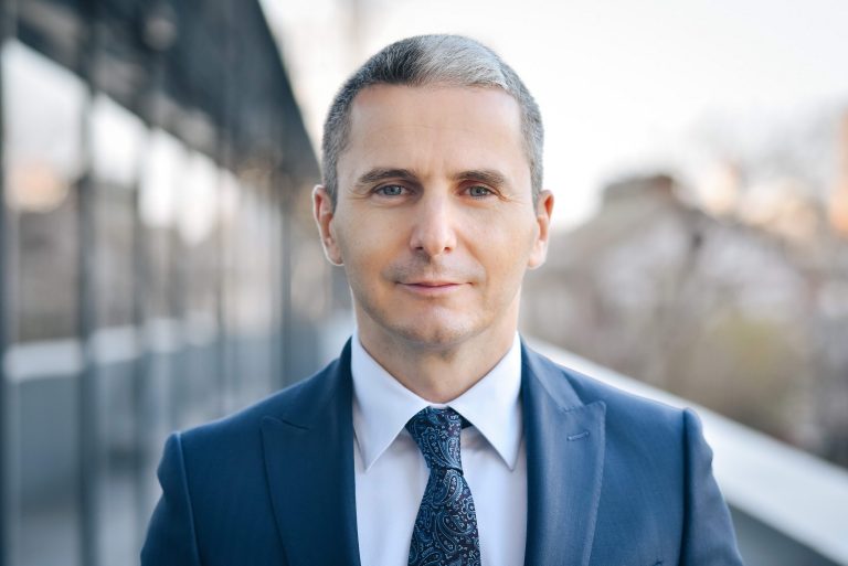 Studiu privind calitatea vieții și bunăstarea socială: România urcă o poziție până pe locul 43 în clasamentul mondial și nu mai e pe ultimul loc în rândul statele membre ale Uniunii Europene