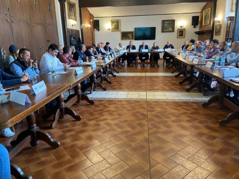 Administratorii de piețe agroalimentare din România caută soluții pentru a face față creșterii prețurilor la energie