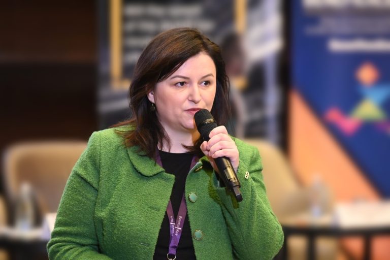 60% dintre serviciile financiare accesate de către IMM-uri sunt destinate fiscalităţii