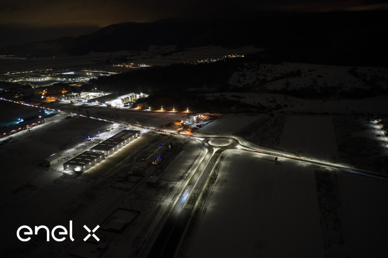 Peste 1.300 MWh economisiți de instituții publice și companii în 2022, cu ajutorul soluțiilor de iluminat inteligent ale ENEL X România
