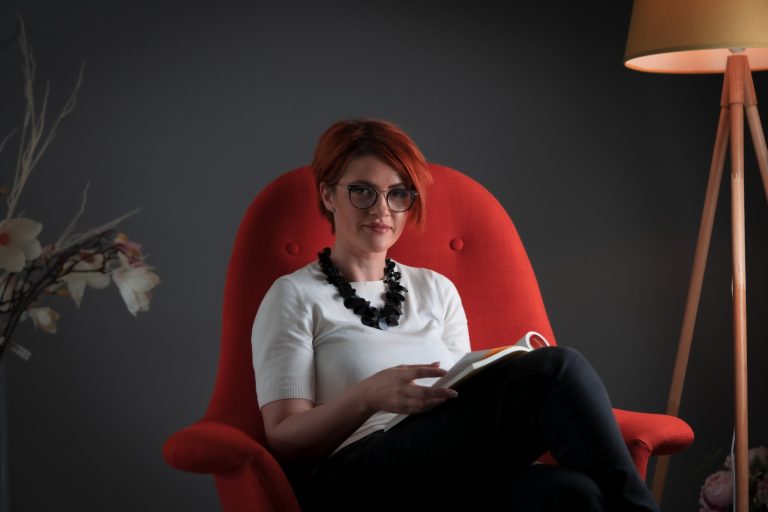 Pentru mărirea salariului, schimbarea locului de muncă nu este unica soluție