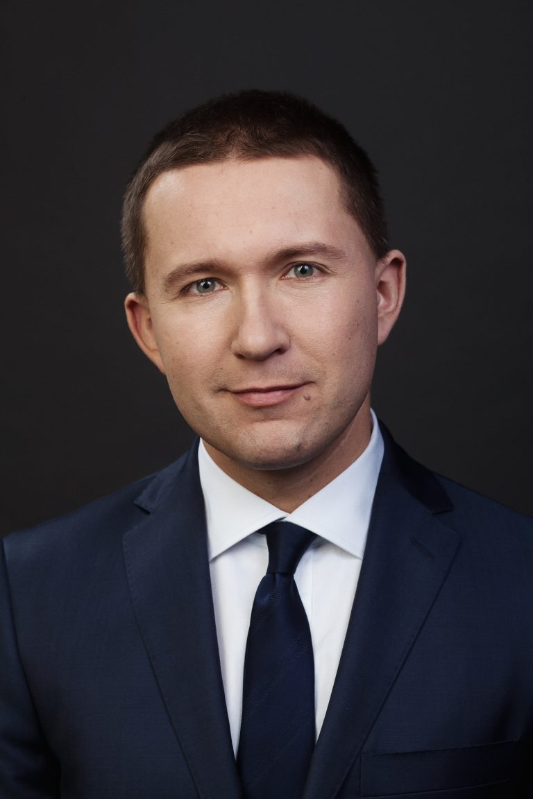 Analiștii XTB, pe primul loc în clasamentul Bloomberg al prognozelor pe perechi valutare