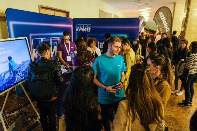 40% dintre companiile-gigant au dificultăți de recrutare primăvara aceasta