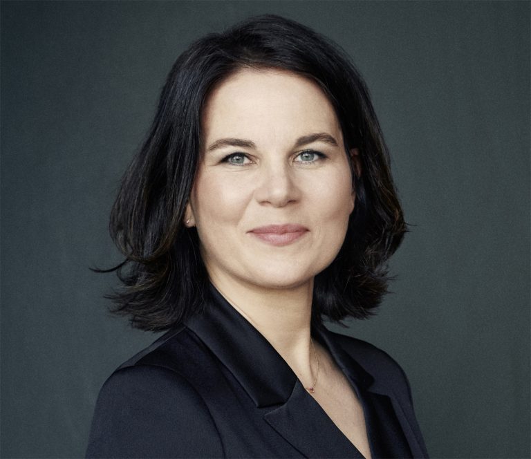 Uniți pentru umanitate